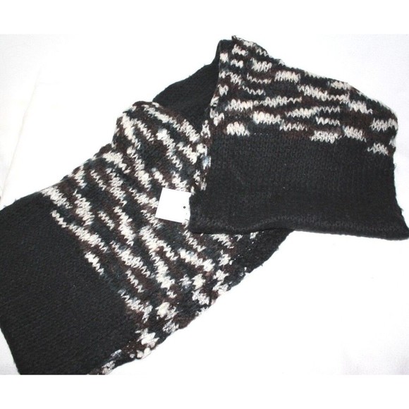 Calvin Klein Infinity Scarf Honey Comb Black and Ivory - Picture 2 of 2